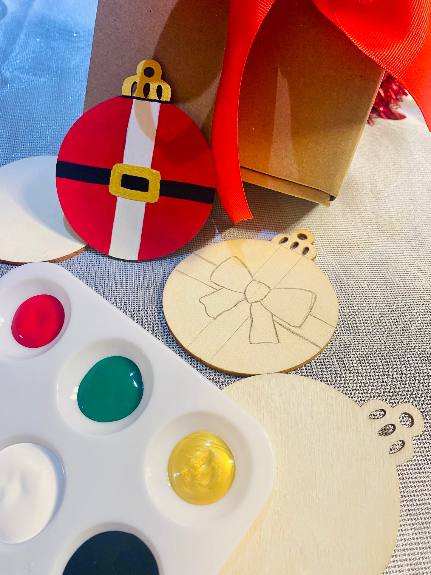 PaintBox Christmas Ornaments (recomendado para hasta 6 personas)